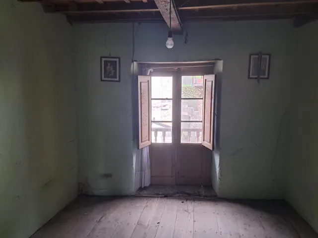 CASA DE PIEDRA EN ZONA RURAL — 36