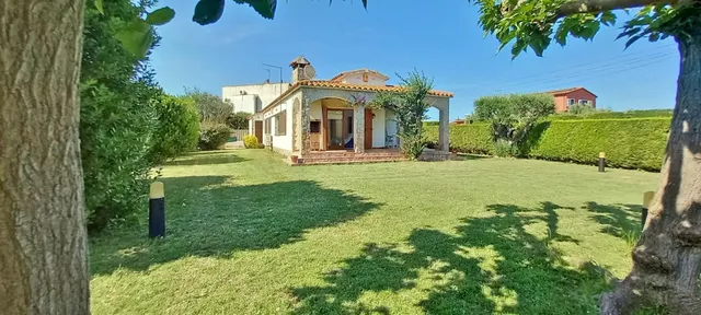 Chalet con jardín en Mas Gros - Ventalló