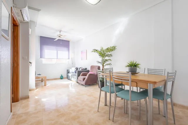 Luminoso apartamento de 3 dormitorios, 2 baños + trastero en Torrevieja — 2