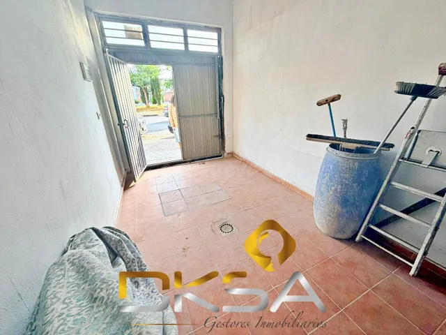 A la venta local/cochera en la calle Santa Llúcia de Vila-re