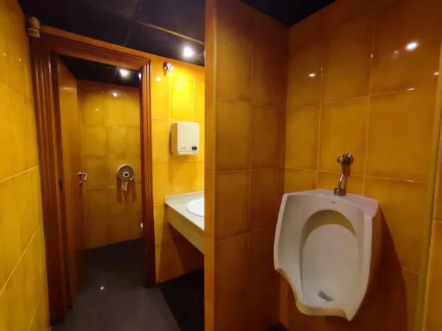 PUB BAR EN FUNCIONAMIENTO — 21