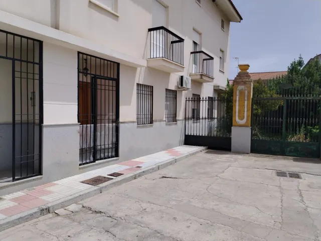 ¡OPORTUNIDAD PARA INVERSORES! en Quintana de la Serena (Bada - foto 2