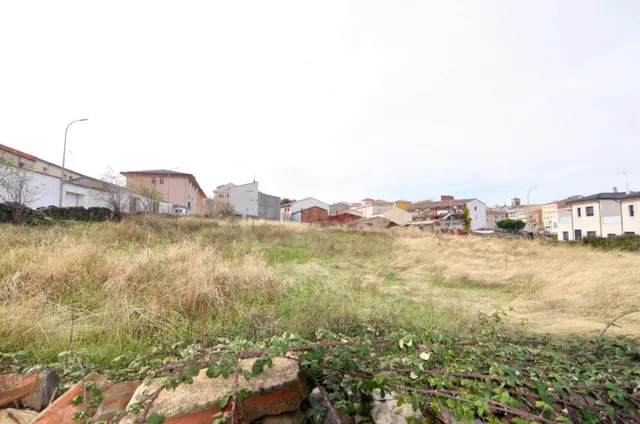 Urbis te ofrece una parcela urbana en venta en el centro de Guijuelo — 5