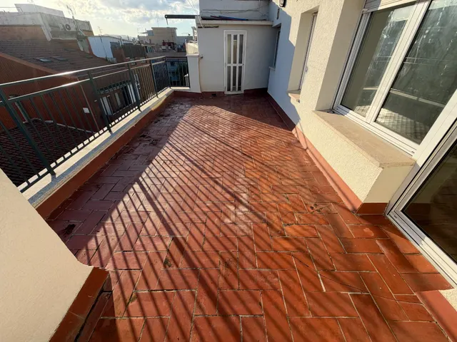 Ático de 2 habitaciones más despacho con terraza de 22 m2 — 13