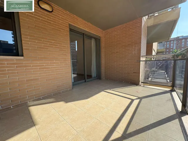 ALQUILER SIN AMUEBLAR EN CIUDAD DE CIENCIAS — 23