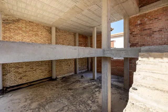 EDIFICIO EN ESTRUCTURA (358METROS CONSTRUIDOS) + PROYECTO EN SANTA FE — 29
