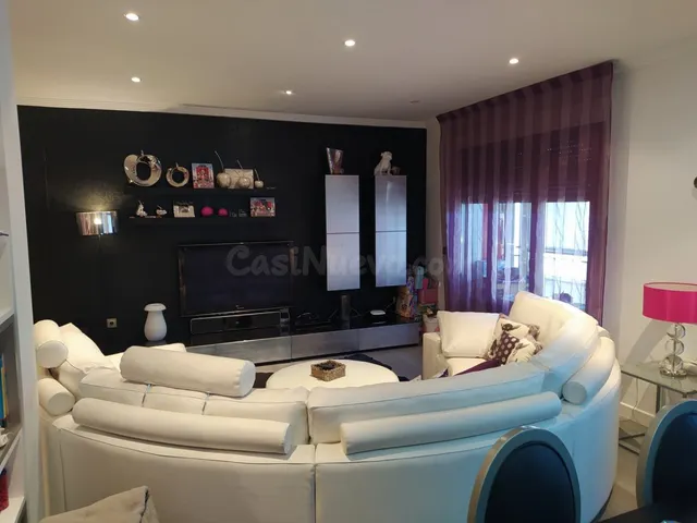 Piso en venta en pleno centro de La Roda - foto 2