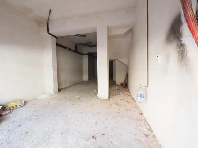 Se vende local comercial en Santa Coloma de gramanet — 7