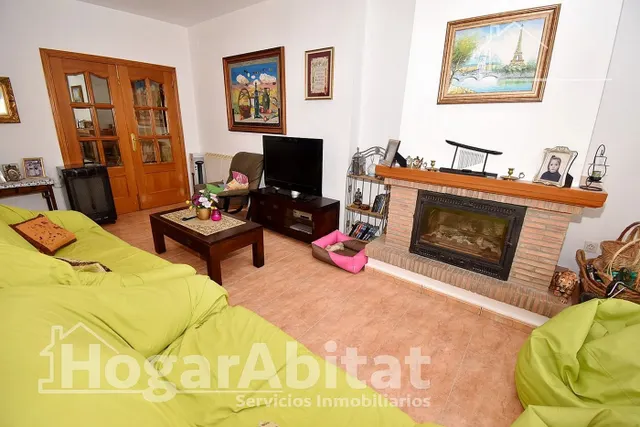 CHALET SEMINUEVO CON GARAJE, PISCINA Y AMPLIA PARCELA — 17
