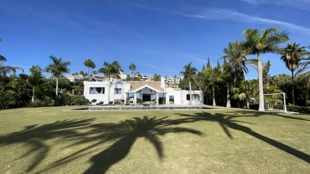 Chalet 5 habitaciones 639m² en venta - Costa del Sol - foto 2