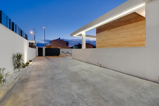 Villa moderna de 3 dormitorios con piscina privada en Aguas Nuevas, Torrevieja — 14