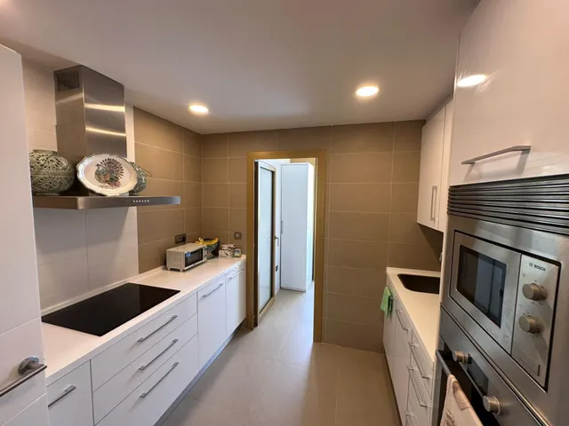 Se vende magnifico apartamento en el icónico edificio Intempo, zona Poniente — 12