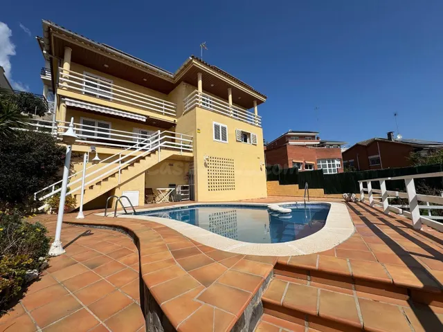 VILADECANS ESPECTACULAR CASA A LA VENTA - foto 3