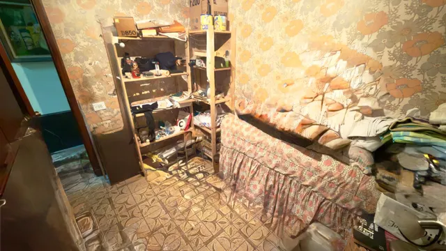 Se vende piso en el centro para reformar con ascensor 4 habitacione, 2 baños y garaje — 26