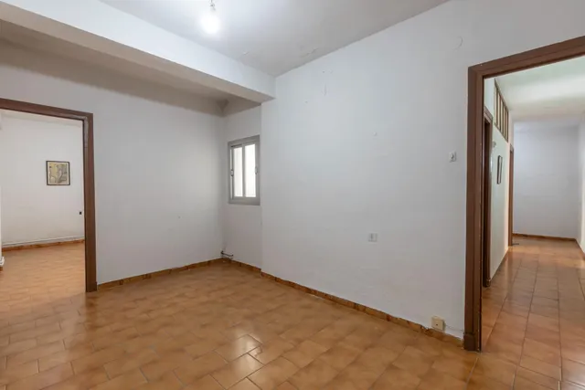Amplio piso en Pedro Antonio de Alarcón — 27