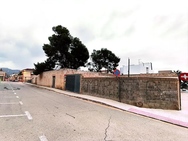 VENTA DE CASA EN LA ROMANA PARA REFORMAR — 25