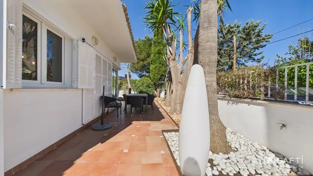 Villa con piscina privada y jacuzzi - Licencia turística para 8 personas - Can Picafort - Calle Tords — 35