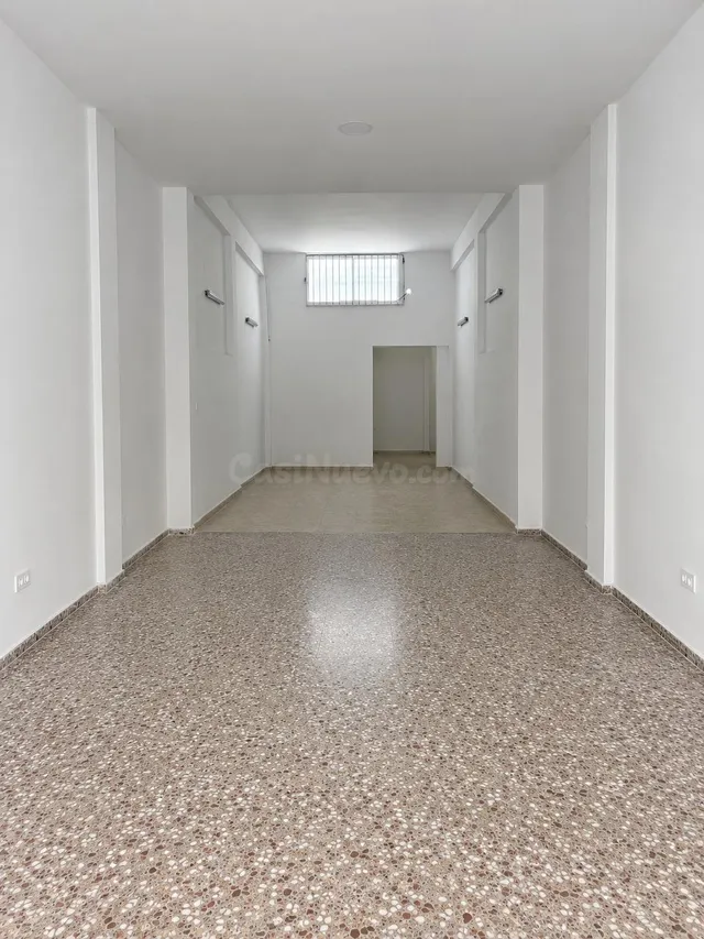 Local comercial 90m² en alquiler - Oliva pueblo - foto 2