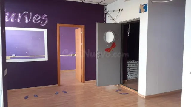LOCAL COMERCIAL TOTALMENTE INSTALADO CON SALIDA DE HUMOS - foto 3