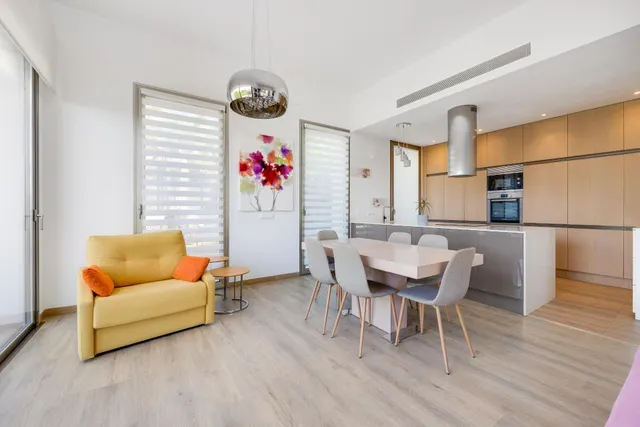 GRAN VILLA EN SAN MIGUEL: 4 HAB, 3 BAÑOS — 23