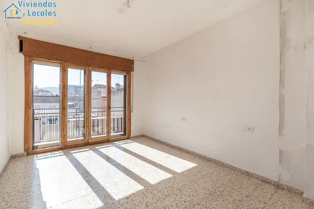 Edificio en Zaidín — 18