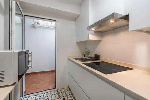 ¡Atención estudiantes! ✨ ¿Buscáis LA HABITACIÓN perfecta para el próximo curso académico en Granada por 400 € al mes/habitación? ¡Tenemos exactamente lo que necesitáis! — 7