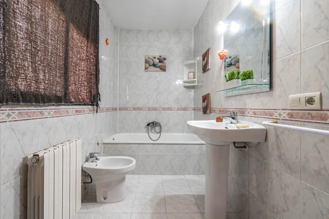 EXCLUSIVA VIVIENDA CON PISCINA PRIVADA EN URBANIZACIÓN "EL TORREÓN" EN ALBOLOTE — 21