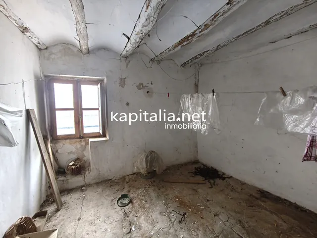 CASA PARA REFORMAR A LA VENTA EN PALOMAR. — 14