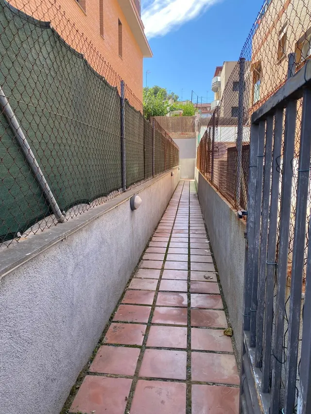 Acogedor Piso en Calafell con Piscina y Parking por €185,000 — 19