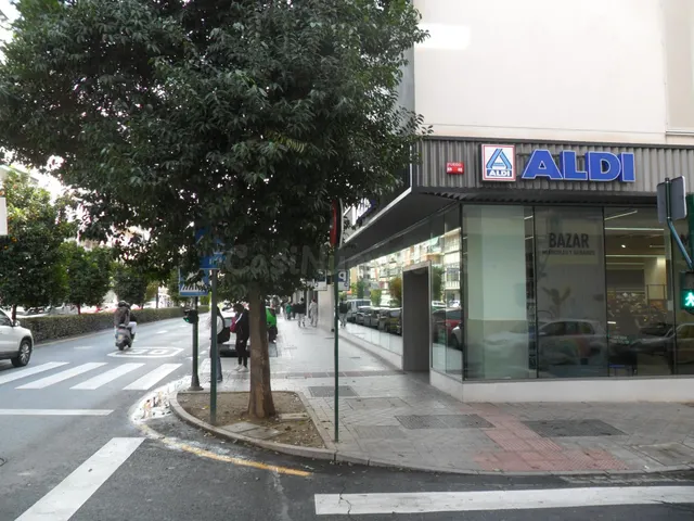 Piso de Alquiler en Zona Arabial, Granada - Ideal para Estud