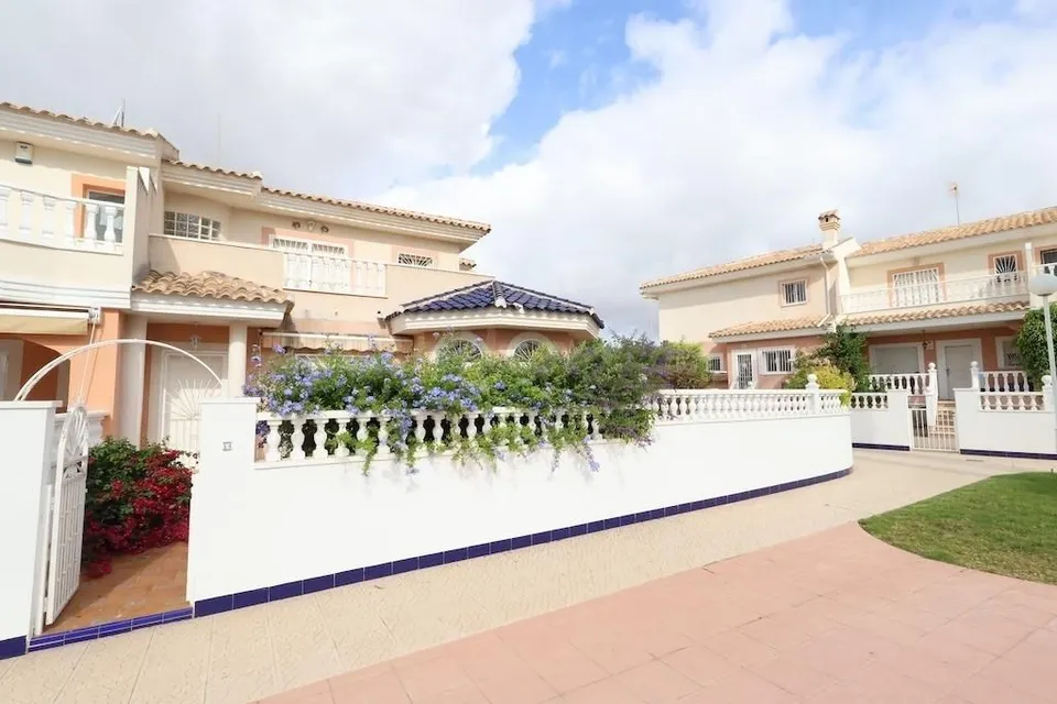 Pareado 3 habitaciones 139m² en venta - Doña Pepa