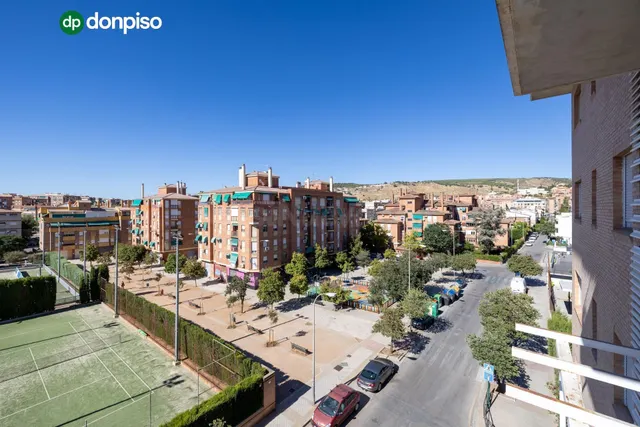 **Luz, vistas despejadas y un encanto especial: tu nuevo refugio en la ciudad** — 3
