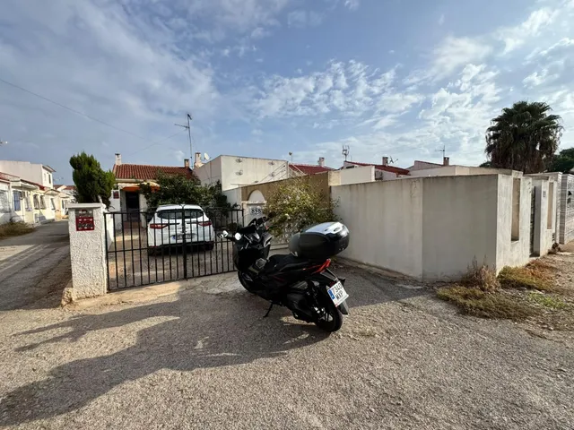 GRAN BUNGALOW EN TORREVIEJA: 2 HAB, 1 BAÑO — 9