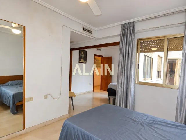 PISO EN VENTA EN LA ZONA DEL ENSANCHE EN VALENCIA CON DOS TERRAZAS Y GARAJE OPCIONAL. — 23
