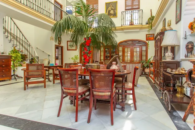 Exclusiva casa con jardín en el centro de El Puerto de Santa María — 2