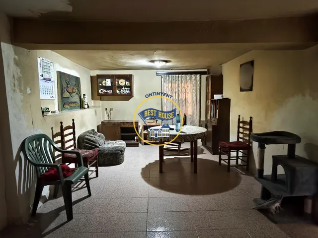 ¡¡OPORTUNIDAD!! ¡CASA CON 4 DORMITORIOS Y EN CONDICIONES DE USO A PRECIO INSUPERABLE! — 5