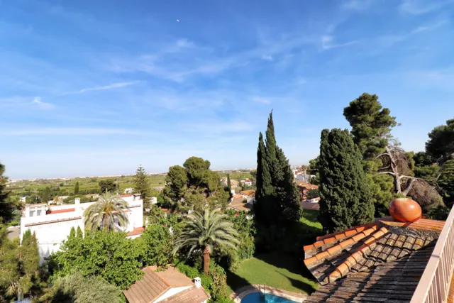 Villa en la zona Noble de Rocafort — 26