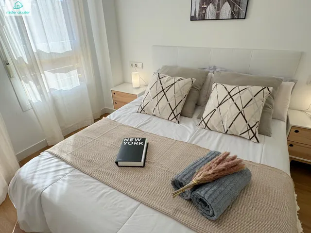 APARTAMENTO REFORMADO JUNTO AL MAR EN EL CAMPELLO, IDEAL PARA DESCANSO Y TELETRABAJO — 12