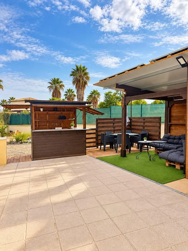 Chalet con piscina privada y parcela — 28