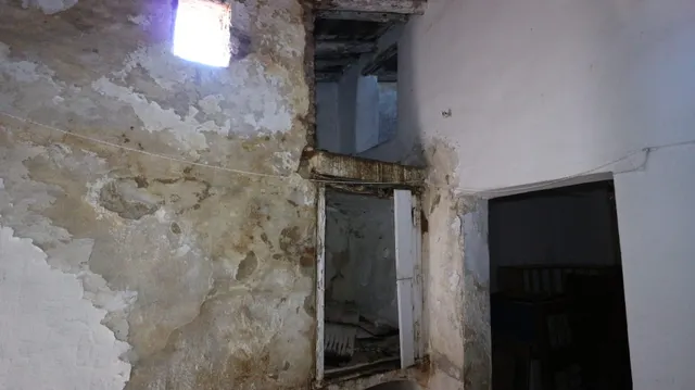 Vivienda para reformar en venta en Torre de Santa María, Cáceres — 9