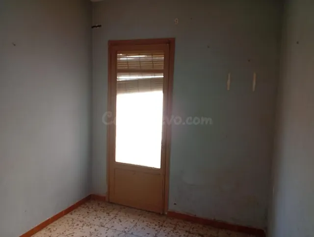Piso en venta en La Línea – 3 dormitorios, 3ª planta para re - foto 3