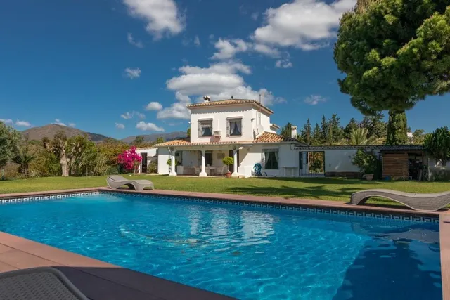 Preciosa casa de campo en venta en Entrerrios, Mijas — 2