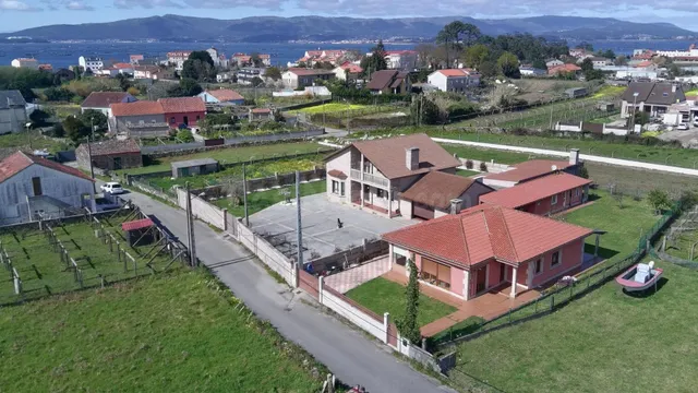 CHALET DE PLANTA BAJA EN VILANOVA DE AROUSA | Confort, Intim - foto 2