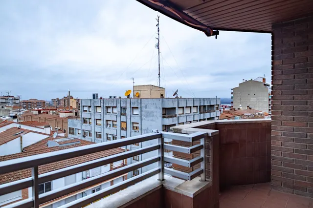PISO EXCLUSIVO CON  TERRAZA EN CALLE AMPARO — 28