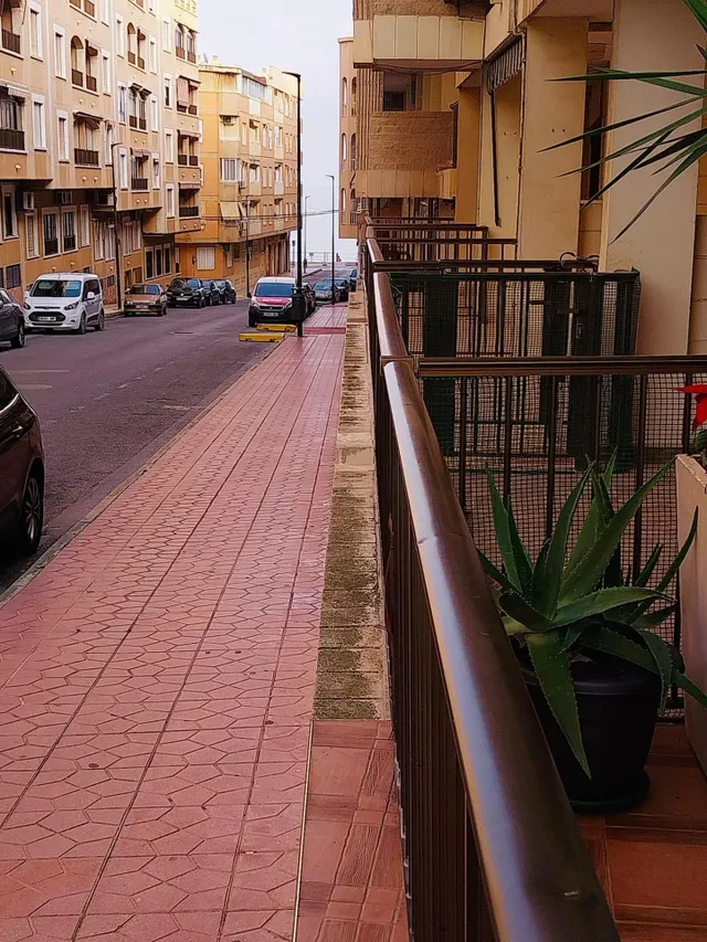 Duplex reformado junto al paseo marítimo y el parque Reina Sofía. — 34