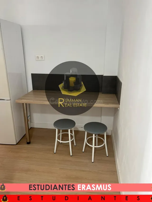 EST / ERASMUS / Piso de SIETE Dormitorios en Gran Capitán - foto 5