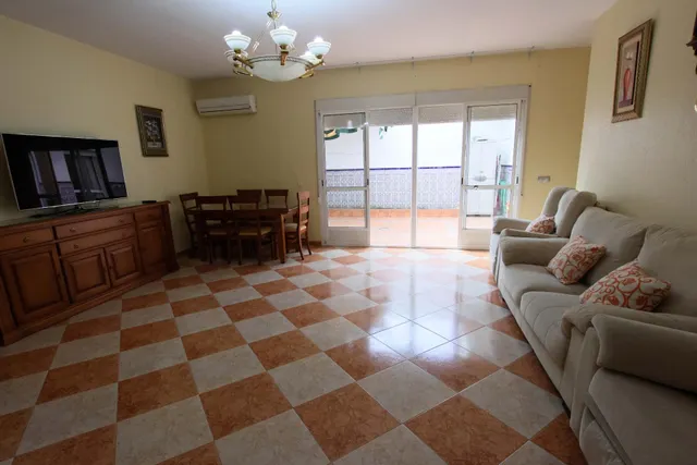 Fantástica casa en Montijo, con amplias estancias, totalmente equipada para entrar a vivir. — 20