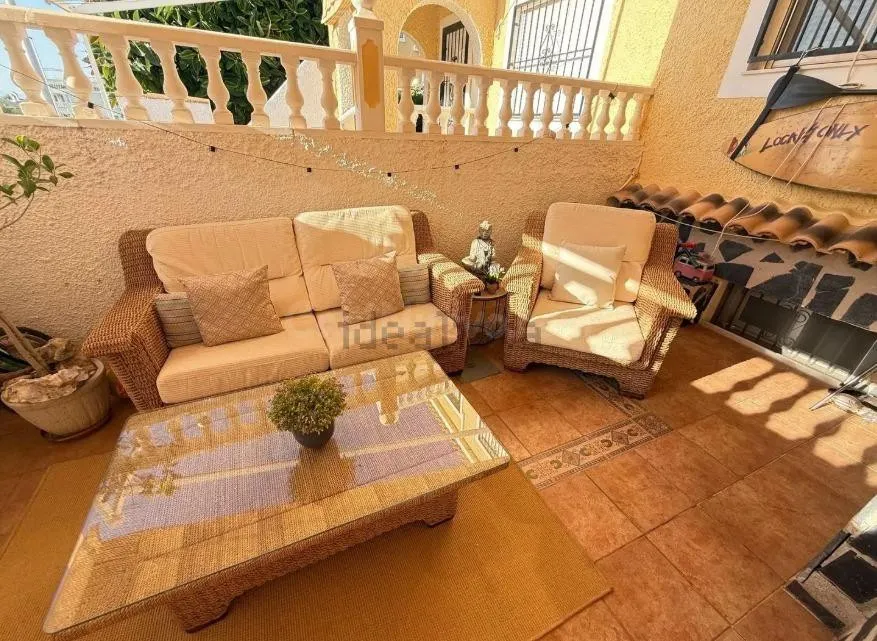 Bungalow Aurora reformado con sótano, solárium y piscina – Ubicación premium junto al mar, Monte y Mar, Gran Alacant