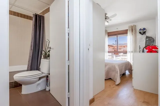 Piso con garaje en venta en Ogijares — 18