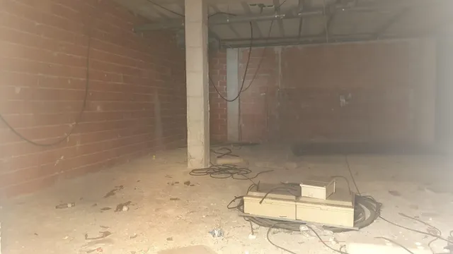 LOCAL COMERCIAL CENTRICO CON SALIDA DE HUMOS — 6